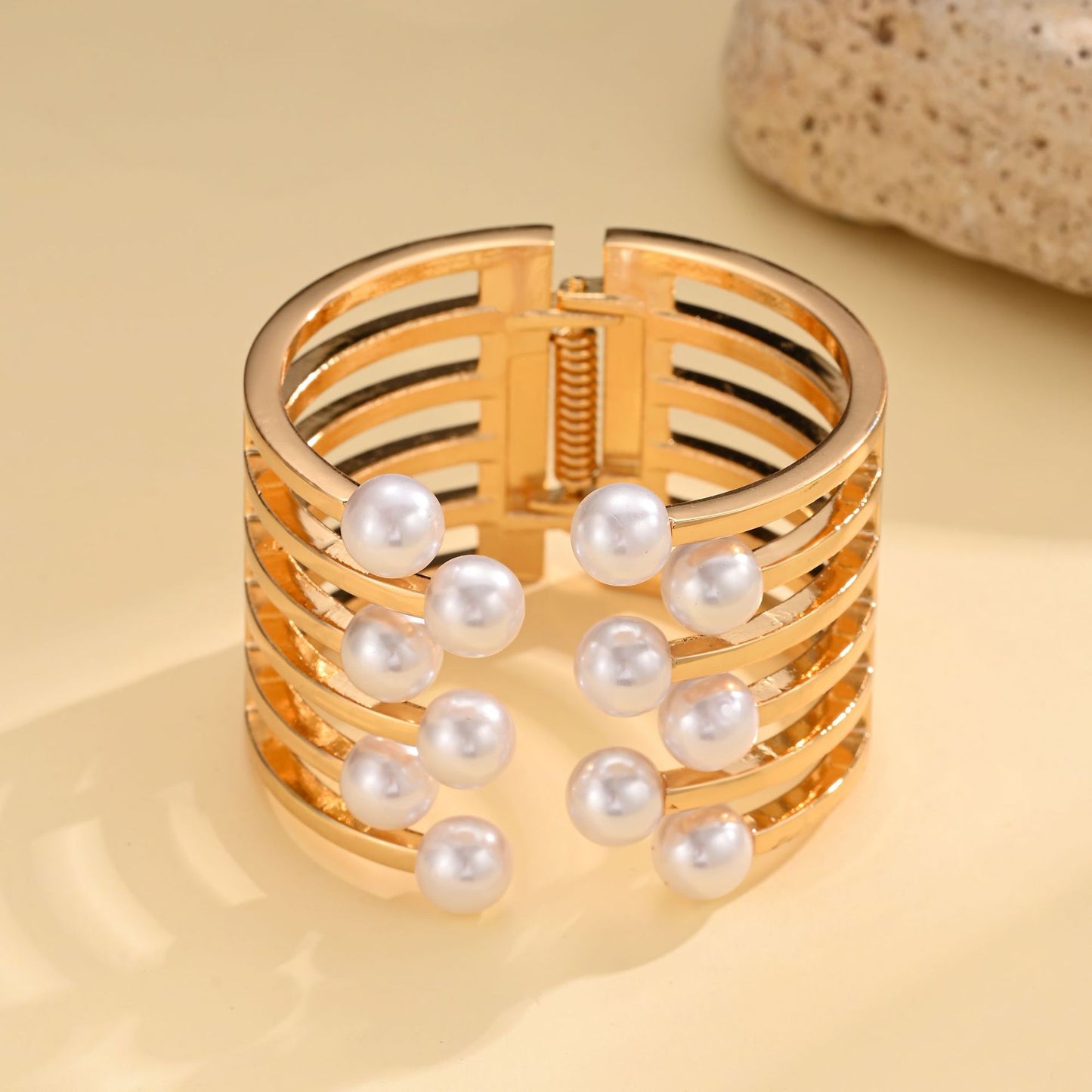 Alloy Fan-Shaped Symmetrical Pearl Bracelet For Women
