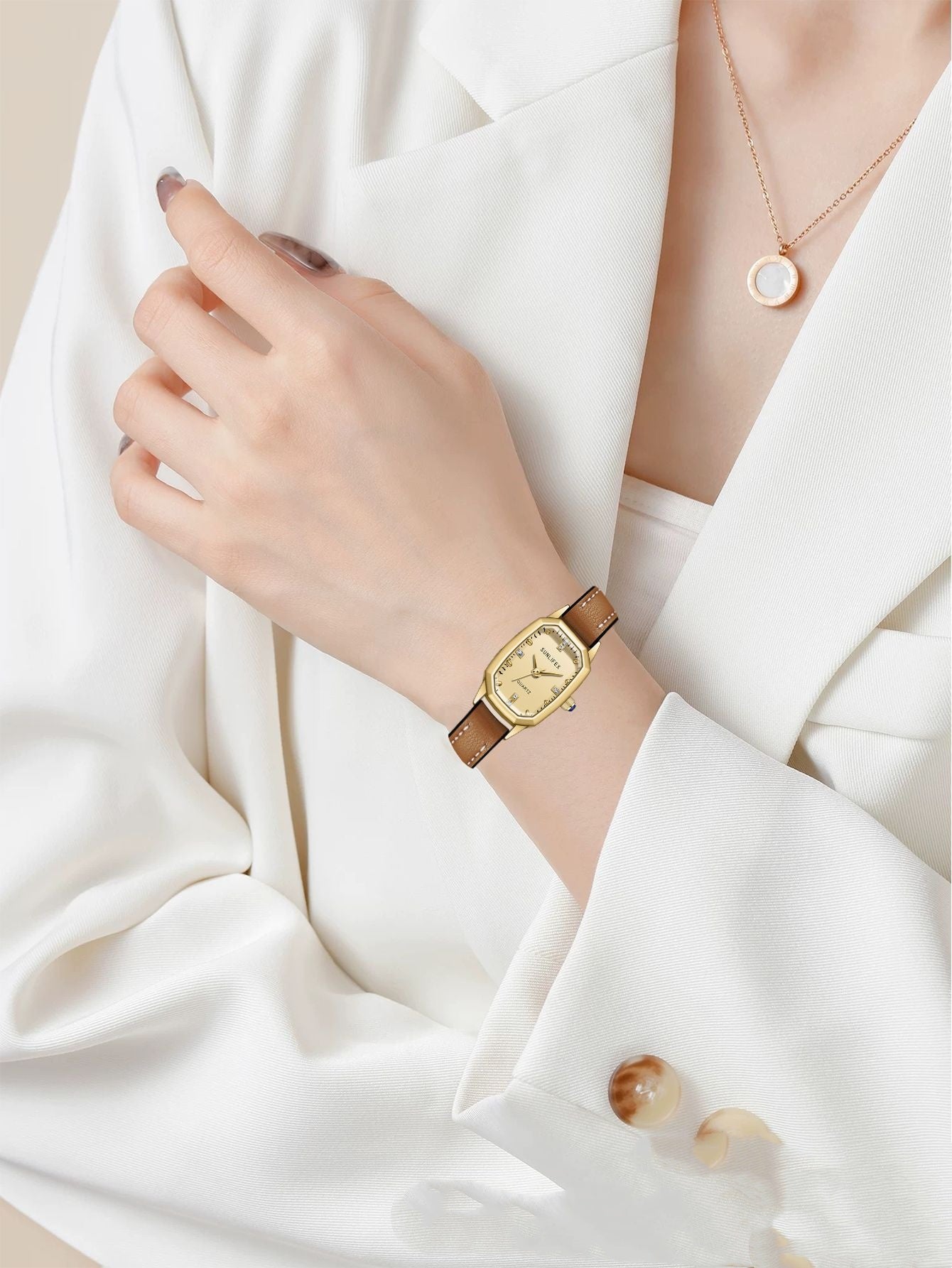 Versatile Watch For Everyday Wear And Commuting